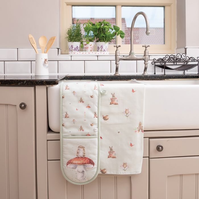 Wrendale ‘Garden Friends’ Double Oven Glove