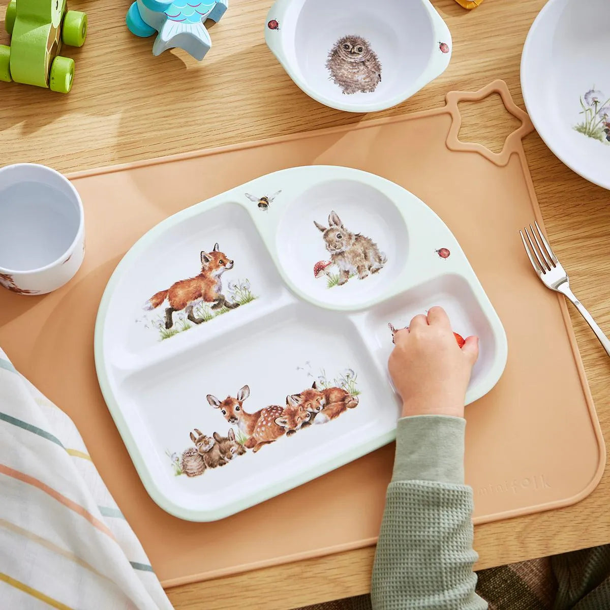 Wrendale ‘Little Wren’ 2 Piece Set Divided Plate & Bowl