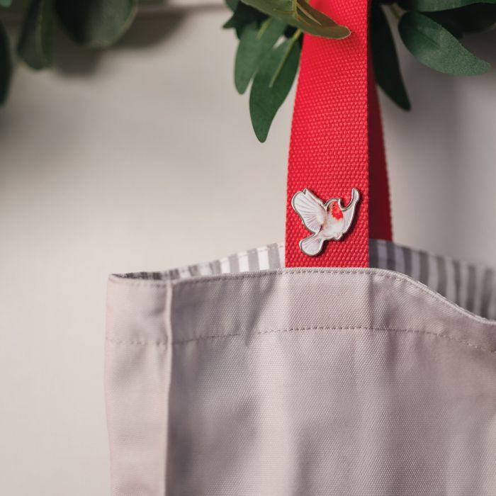 Wrendale ‘Flying Robin’ Pin Badge