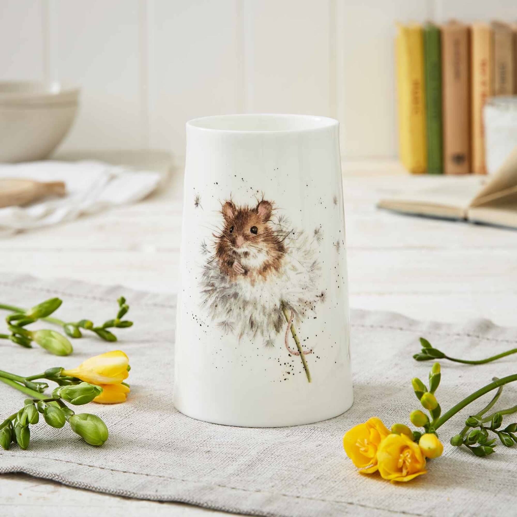 Royal Dorchester  Wrendale The Hare and Bee vase 17 cm