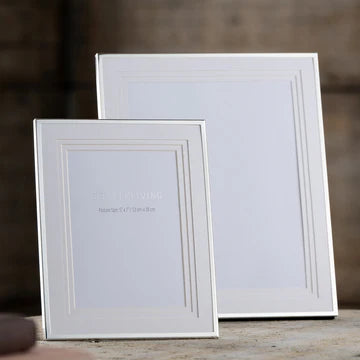 Belleek living 8 x10 frame