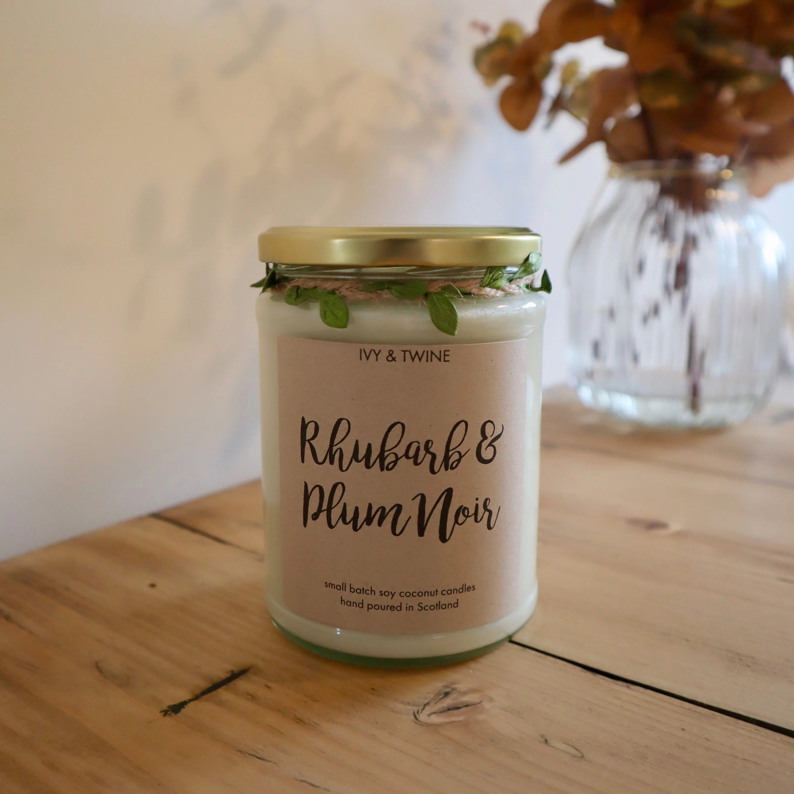 Ivy & Twine Rhubarb & Noir 420g Double Wick Candle