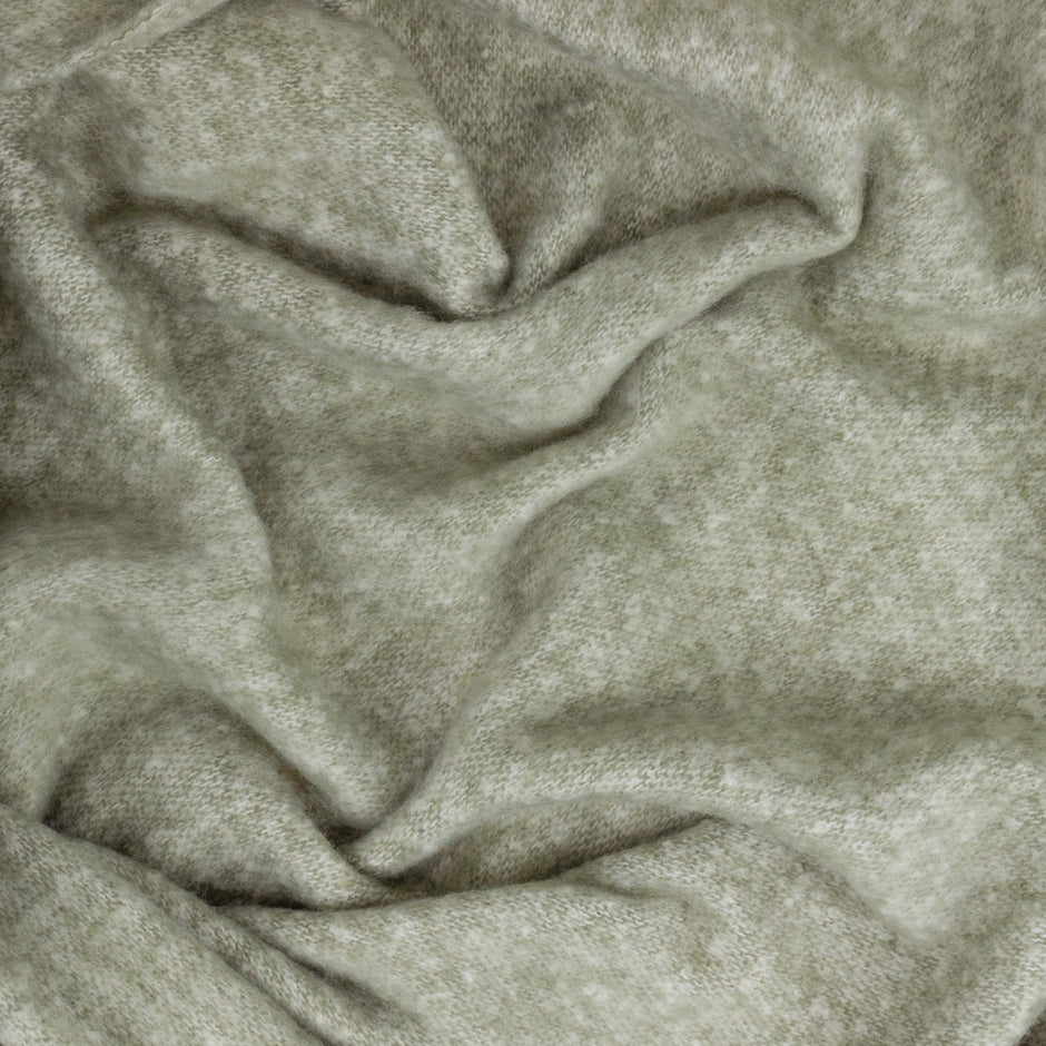 Furn Cozy Woven Tasselled Throw Green